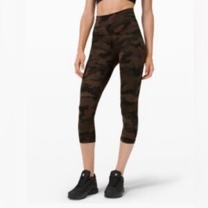 Lululemon wunder under high rise cropped brown earth camo leggings Size 4